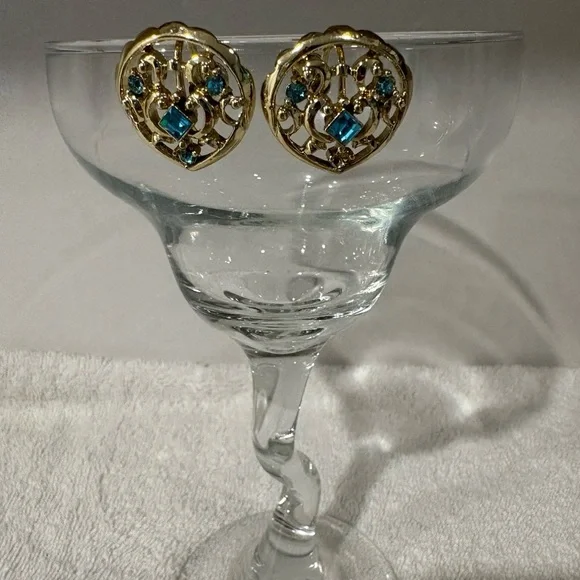 Vintage Gold-Tone Filigree Screw Back Earrings with Blue Rhinestones - Picture 5 of 9